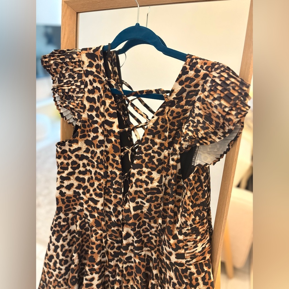 LEOPARD PRINT ROMPER 🐆🍒 - Picture 4 of 5